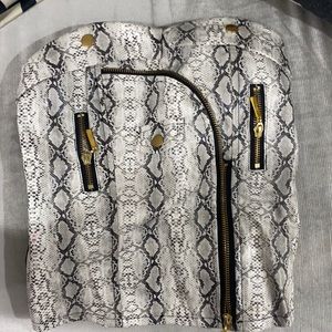 Size small corset for a date night out or brunch